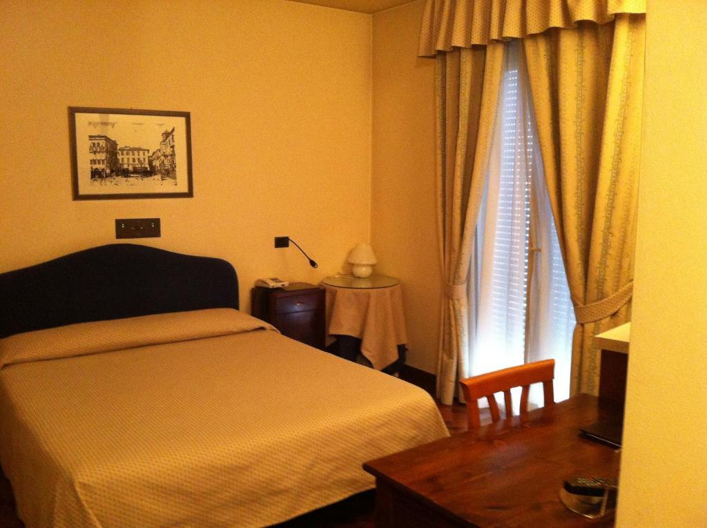 Hotel Il Cigno Perugia Værelse billede